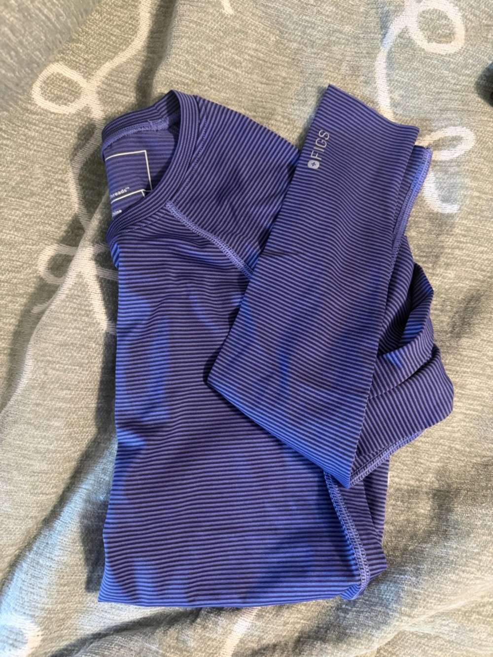 Figs Purple Ribbed Seamless Scrub Top